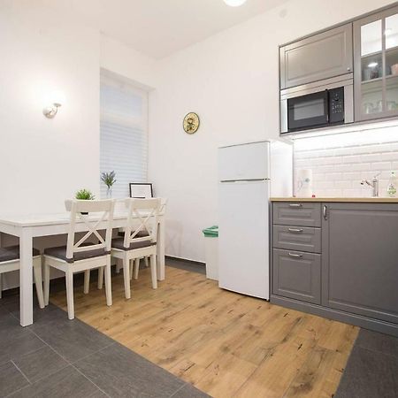 Oberiter Apartments - Center Of Zagreb, Fast Wifi, Ac, Kitchen, Parking 외부 사진
